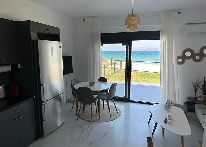 Thea Feriehus Káto Ássos